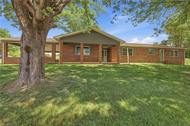 954 Parsonsville Road, Purlear, NC 28665