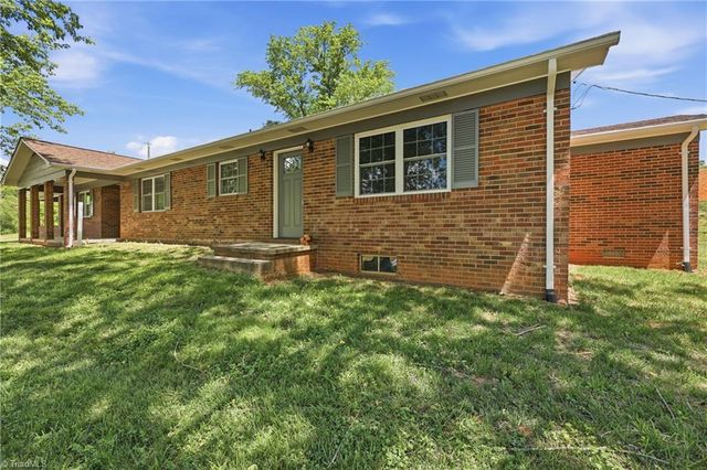 954 Parsonsville Road, Purlear, NC 28665