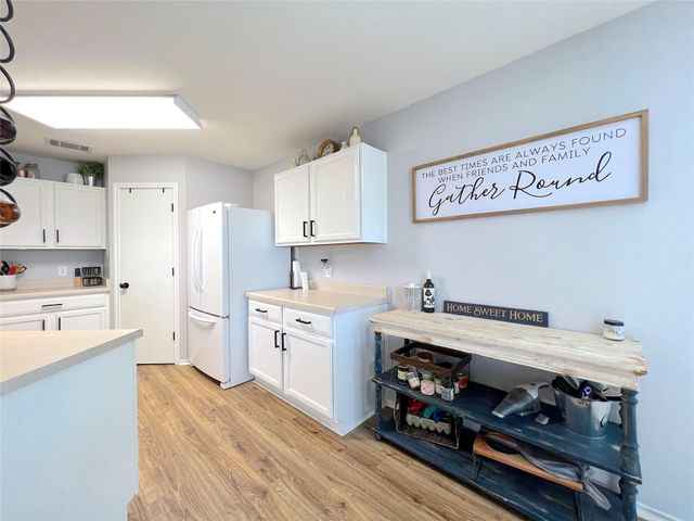 2204 Brewers PL, Taylor, TX 76574