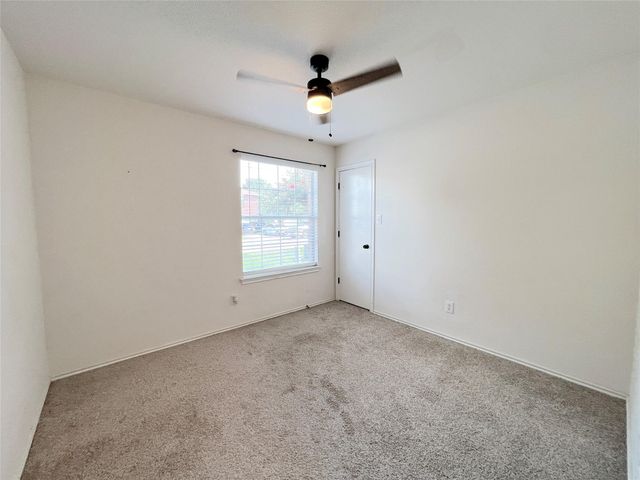2204 Brewers PL, Taylor, TX 76574