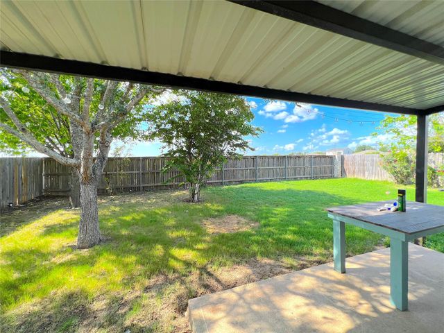 2204 Brewers PL, Taylor, TX 76574