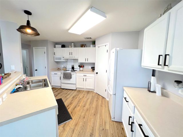 2204 Brewers PL, Taylor, TX 76574