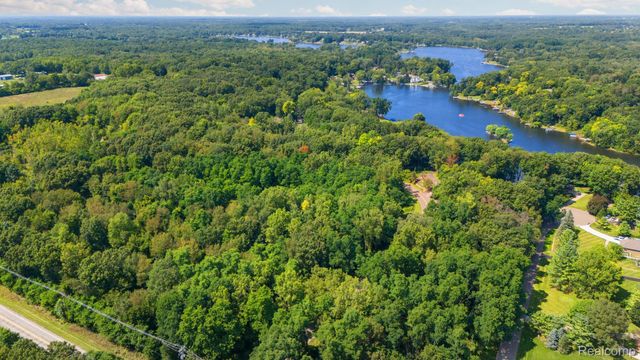 00001 LEDGEWOOD Drive, Tyrone Township, MI 48430