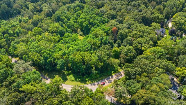 00001 LEDGEWOOD Drive, Tyrone Township, MI 48430