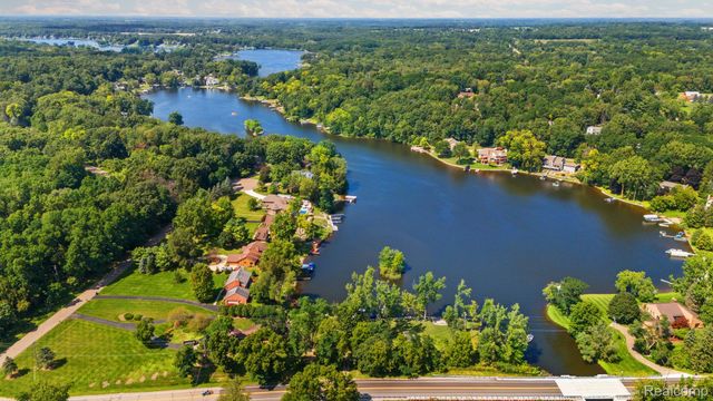 00001 LEDGEWOOD Drive, Tyrone Township, MI 48430