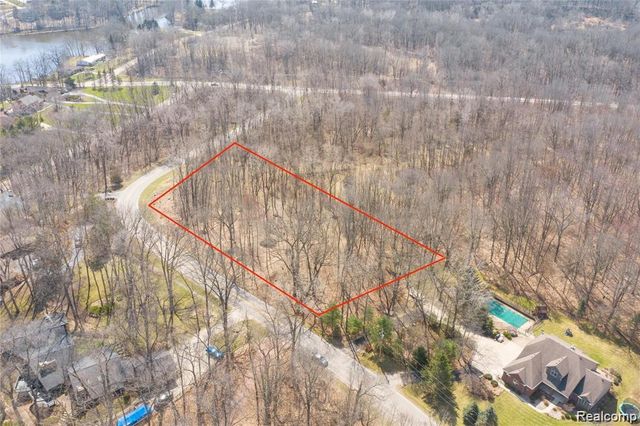 00001 LEDGEWOOD Drive, Tyrone Township, MI 48430