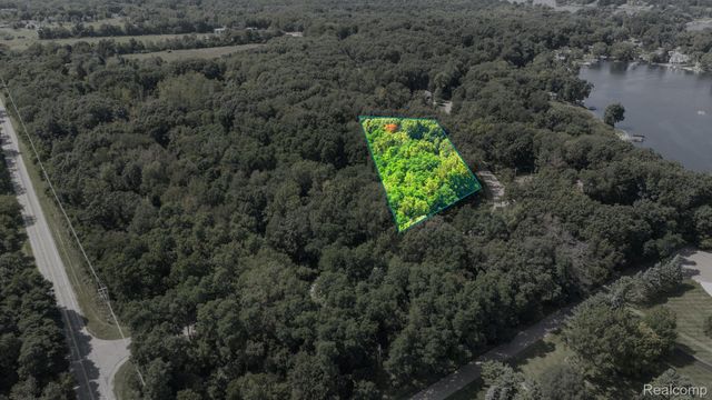 00001 LEDGEWOOD Drive, Tyrone Township, MI 48430