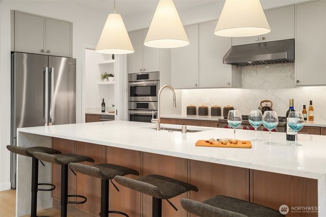 6214 40th Avenue NE, Seattle, WA 98115