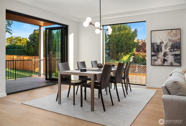 6214 40th Avenue NE, Seattle, WA 98115