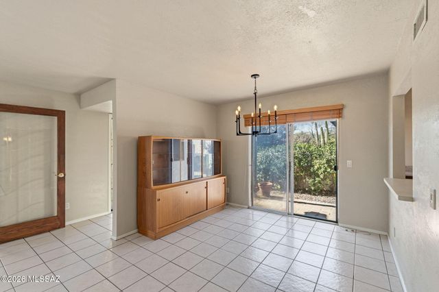 5420 N La Casita Drive, Tucson, AZ 85718