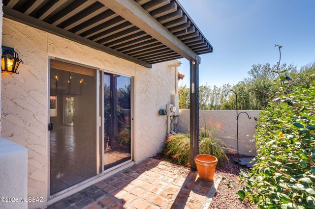 5420 N La Casita Drive, Tucson, AZ 85718