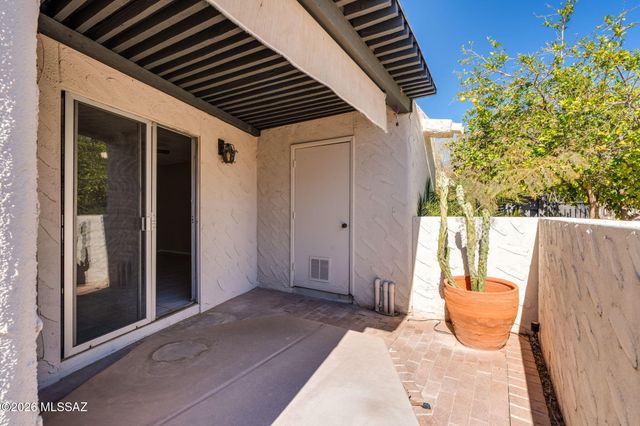 5420 N La Casita Drive, Tucson, AZ 85718
