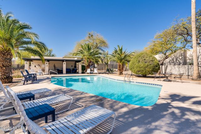 5420 N La Casita Drive, Tucson, AZ 85718