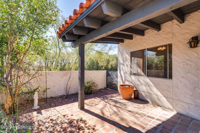 5420 N La Casita Drive, Tucson, AZ 85718