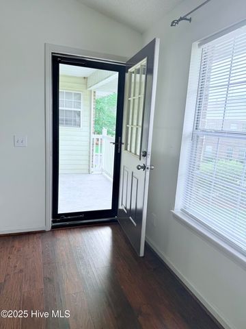 2916 Mulberry Lane E, Greenville, NC 27858