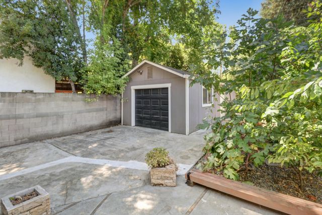 1744 Vallejo Way, Sacramento, CA 95818