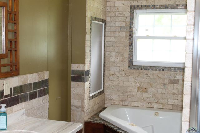2166 W FM 968, Marshall, TX 75672