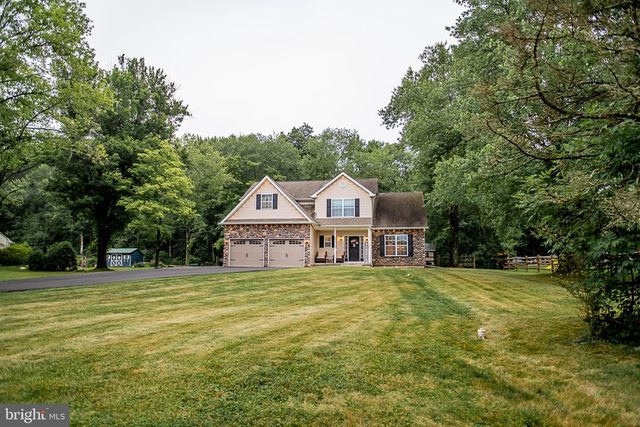 405 THREE MILE RUN RD, Sellersville, PA 18960