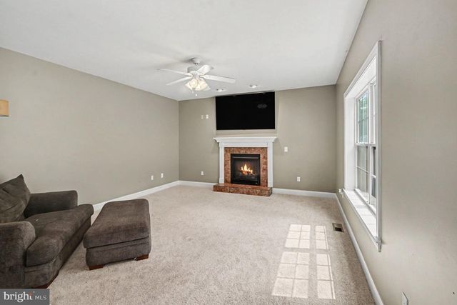 405 THREE MILE RUN RD, Sellersville, PA 18960