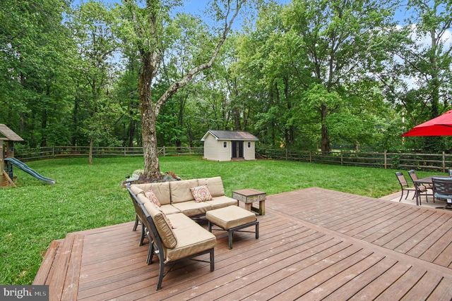 405 THREE MILE RUN RD, Sellersville, PA 18960
