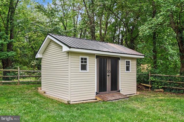 405 THREE MILE RUN RD, Sellersville, PA 18960