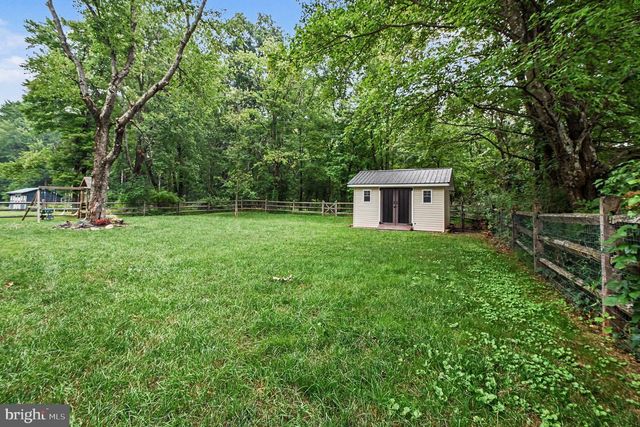 405 THREE MILE RUN RD, Sellersville, PA 18960