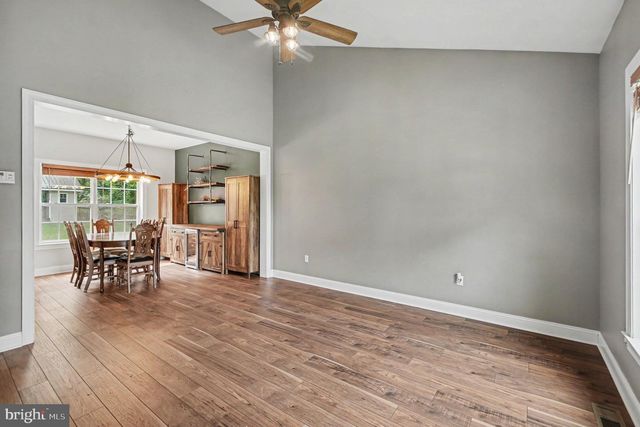 405 THREE MILE RUN RD, Sellersville, PA 18960