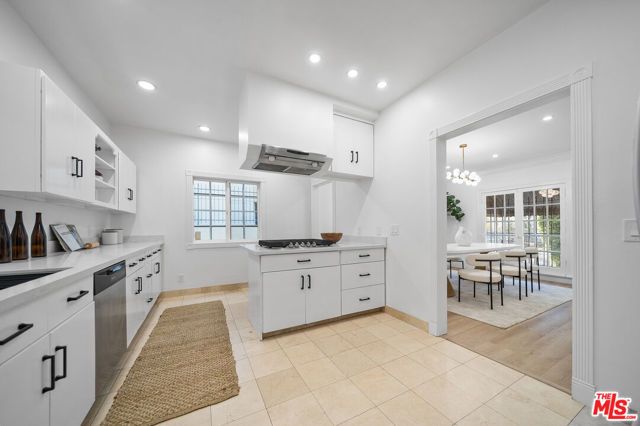 320 Westminster Avenue, Los Angeles, CA 90020