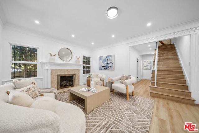 320 Westminster Avenue, Los Angeles, CA 90020