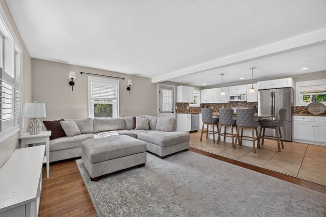 473 Foster Rd, Tewksbury, MA 01876