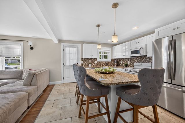 473 Foster Rd, Tewksbury, MA 01876