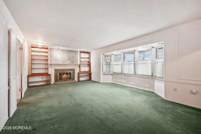 11 Anton Place, Aberdeen, NJ 07747