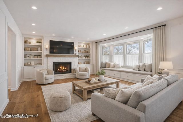 11 Anton Place, Aberdeen, NJ 07747