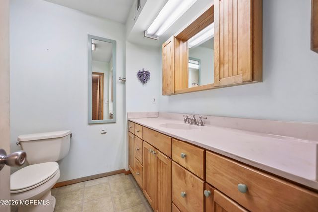 11 Anton Place, Aberdeen, NJ 07747