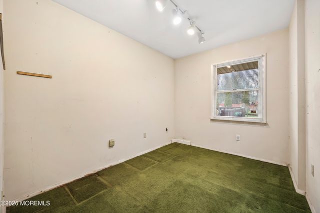 11 Anton Place, Aberdeen, NJ 07747