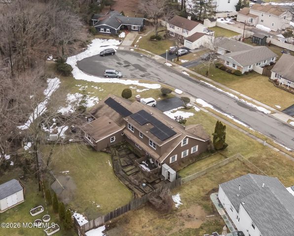 11 Anton Place, Aberdeen, NJ 07747