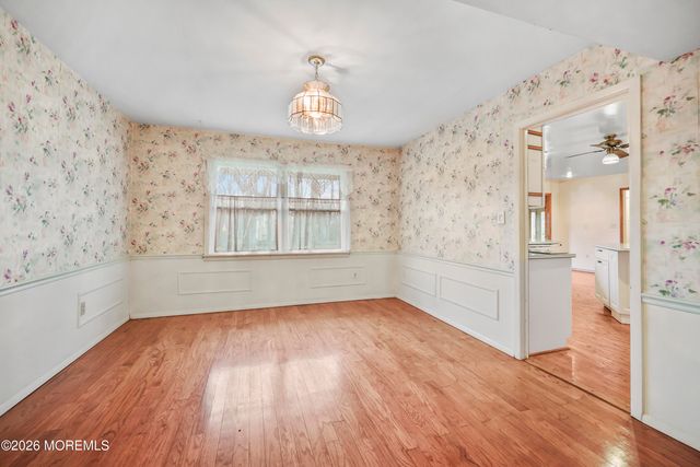 11 Anton Place, Aberdeen, NJ 07747