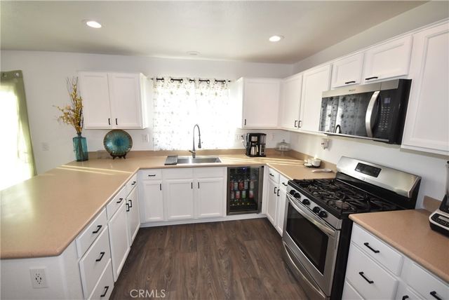 885 Amadova Drive, Perris, CA 92571