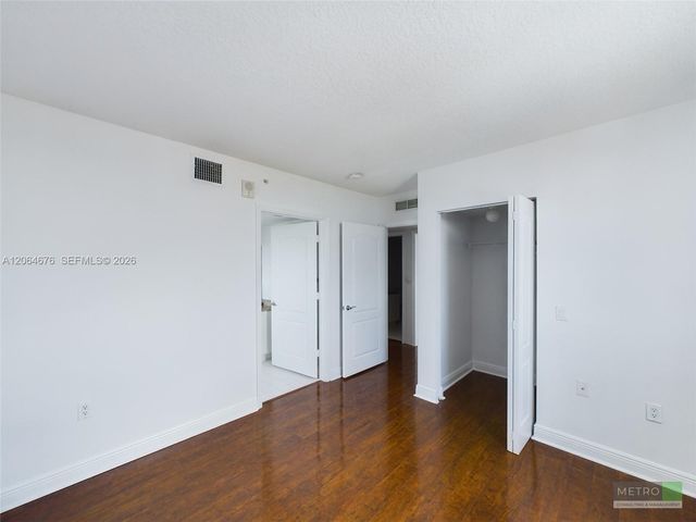 60 NW 37th Ave 603, Miami, FL 33125