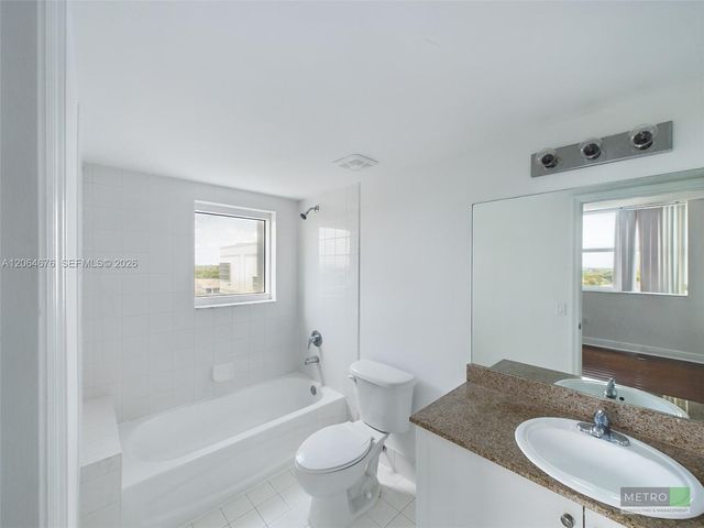 60 NW 37th Ave 603, Miami, FL 33125