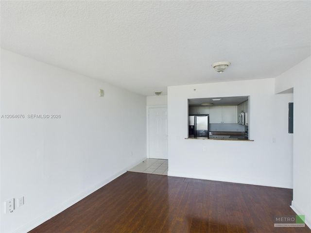 60 NW 37th Ave 603, Miami, FL 33125