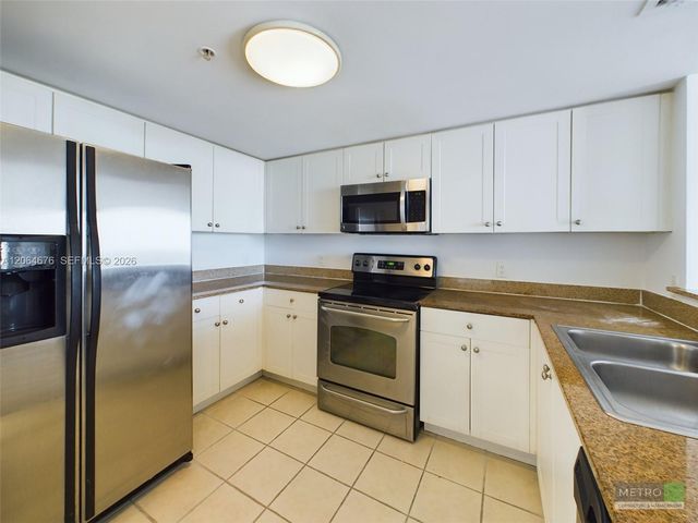 60 NW 37th Ave 603, Miami, FL 33125