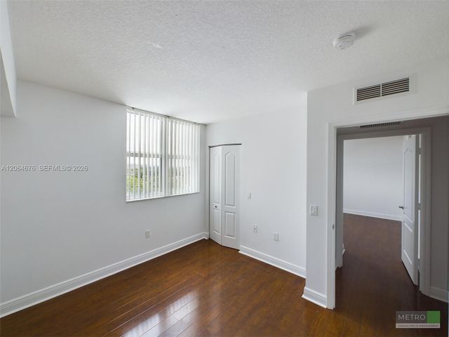 60 NW 37th Ave 603, Miami, FL 33125