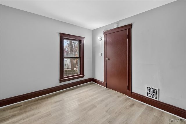 1307 Niagara Avenue, Niagara Falls, NY 14305