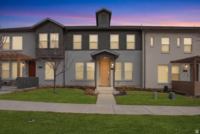 11461 S STREAM PARK DR, South Jordan, UT 84009