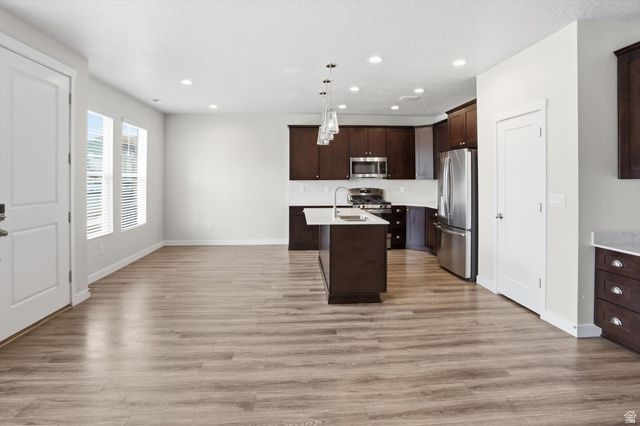 11461 S STREAM PARK DR, South Jordan, UT 84009