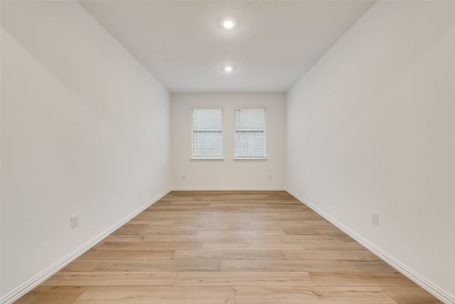 917 Dustwood Drive, Fort Worth, TX 76052