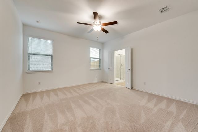 917 Dustwood Drive, Fort Worth, TX 76052