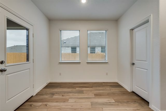 917 Dustwood Drive, Fort Worth, TX 76052