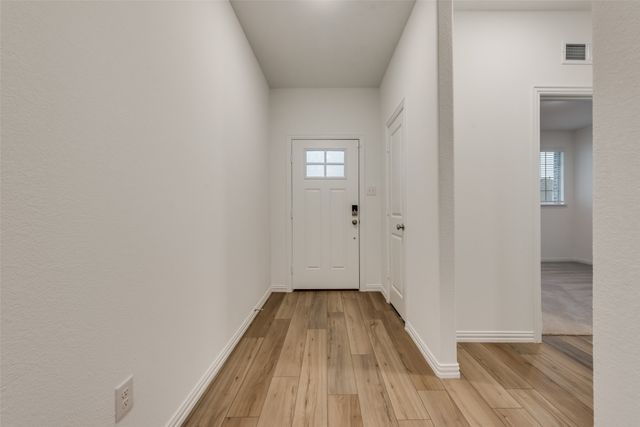 917 Dustwood Drive, Fort Worth, TX 76052